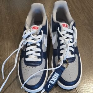 Nike Kids Navy and Gray Sneakers